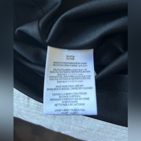 Bcbgeneration v-neck black pocket dress size 4 - Picture 4 of 11